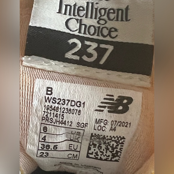 Women’s Authentic New Balance 237 - Picture 5 of 7